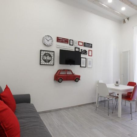 Amazing Apartment In City Center With Balcony Milano Eksteriør billede