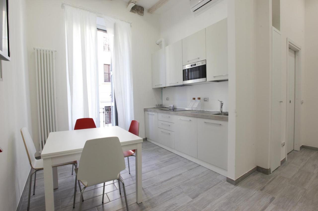 Amazing Apartment In City Center With Balcony Milano Eksteriør billede
