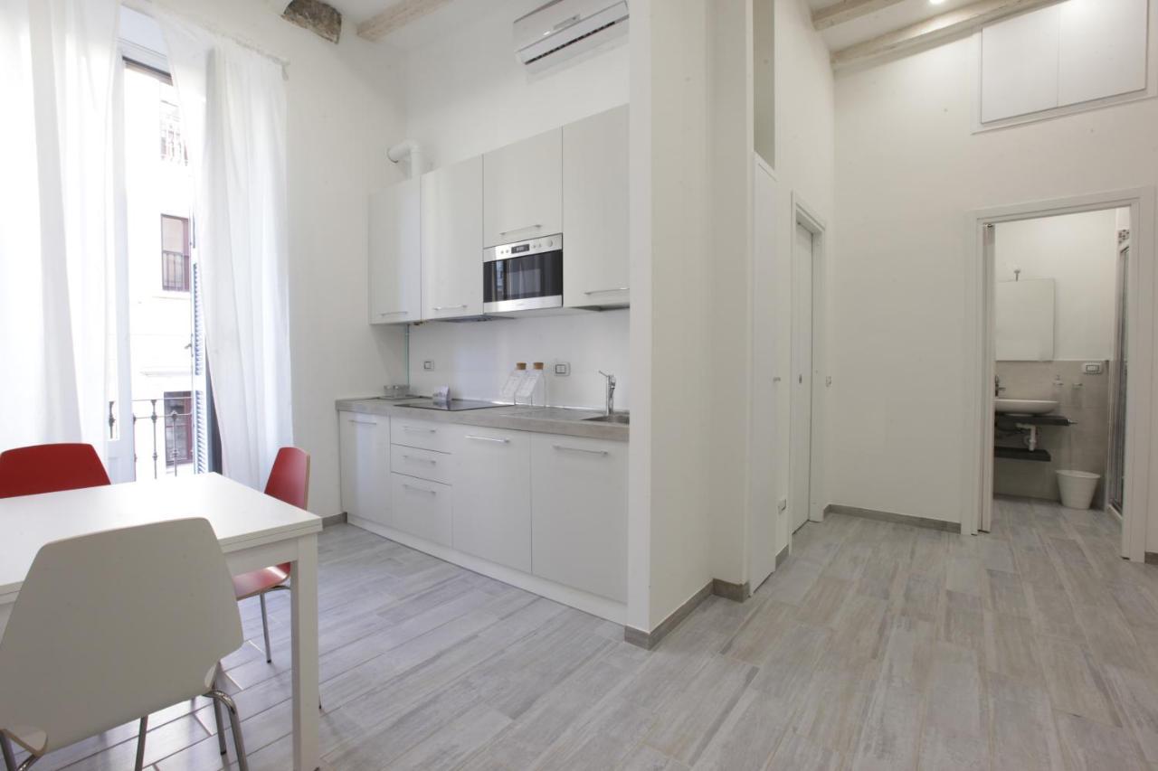 Amazing Apartment In City Center With Balcony Milano Eksteriør billede