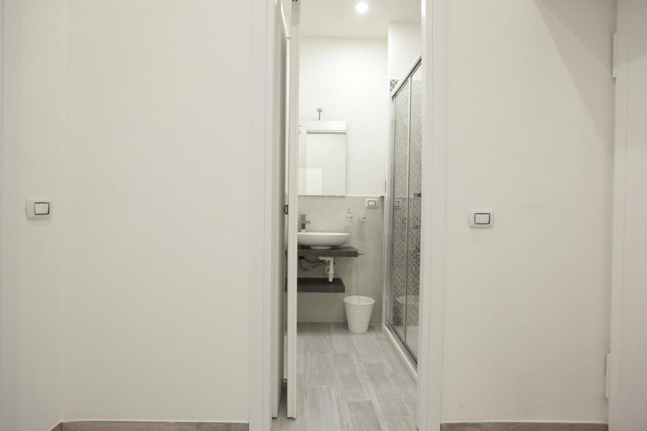 Amazing Apartment In City Center With Balcony Milano Eksteriør billede
