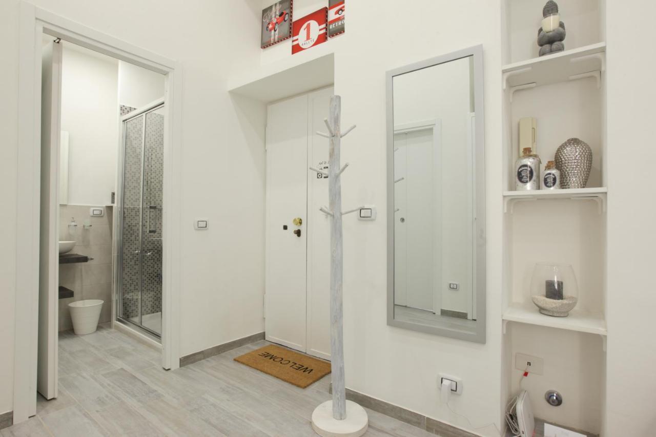Amazing Apartment In City Center With Balcony Milano Eksteriør billede