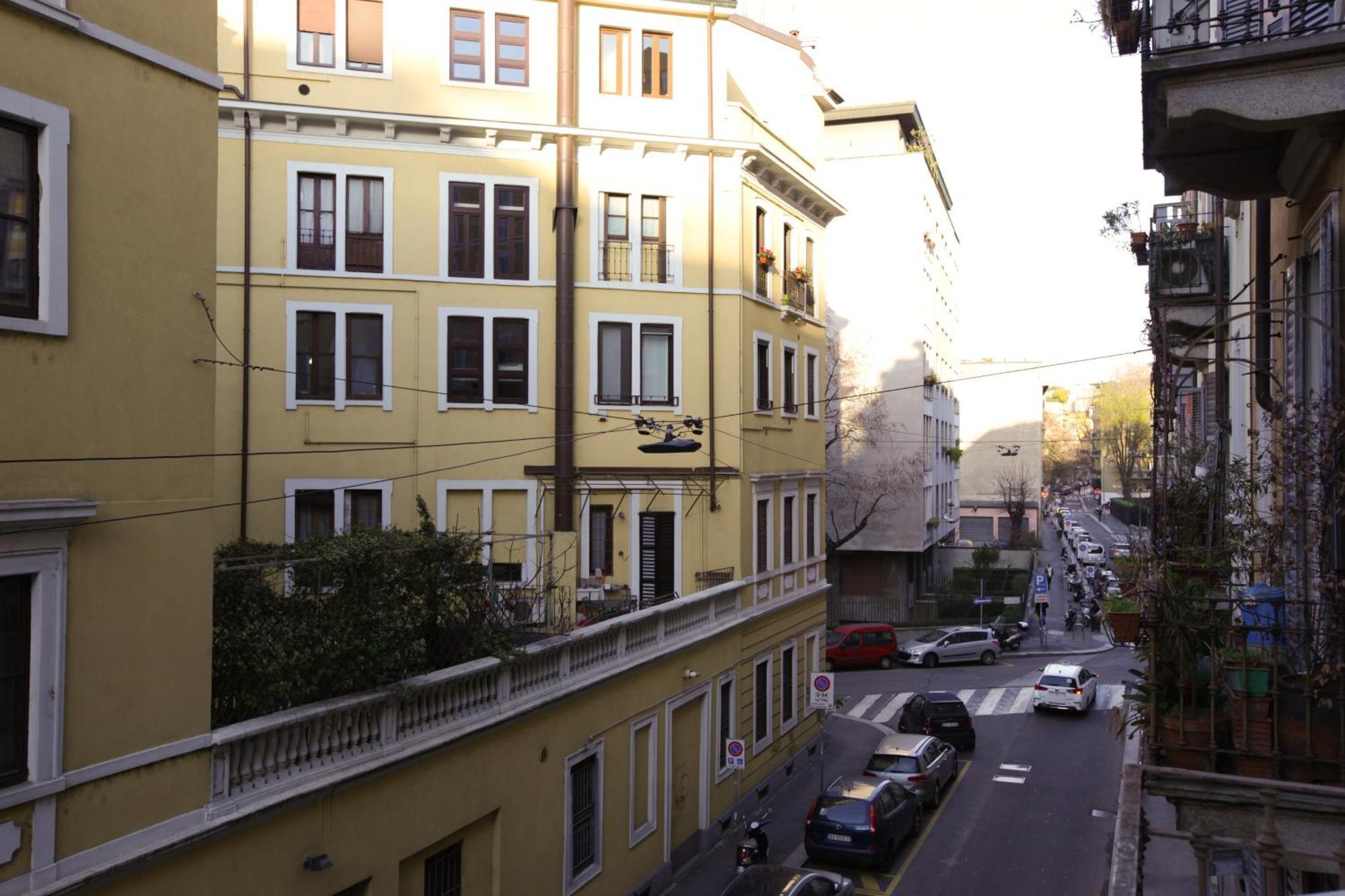 Amazing Apartment In City Center With Balcony Milano Eksteriør billede
