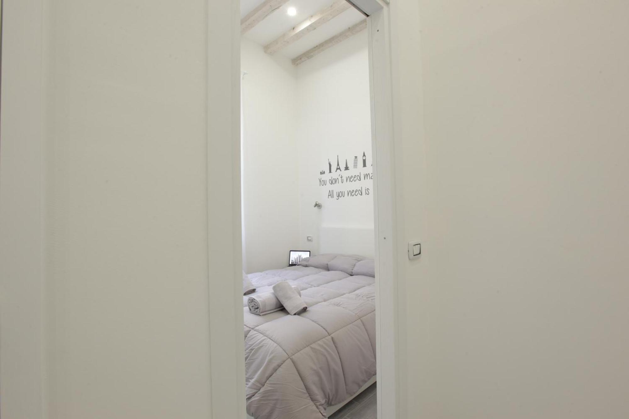 Amazing Apartment In City Center With Balcony Milano Eksteriør billede